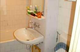 Vanzare 2 camere decomandate in zona strazii Primaverii. Boxa la subsol inclusa!