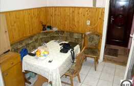 Vanzare 2 camere decomandate in zona strazii Primaverii. Boxa la subsol inclusa!