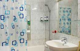 Garsoniera, 25 mp,  balcon, zona Gării