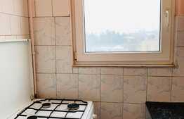 Garsoniera, 25 mp,  balcon, zona Gării