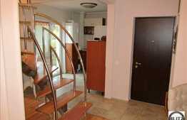 Penthouse cu 155 mp utili, 4 camere, in imobil tip vila! Garaj si parcare!