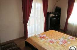 Penthouse cu 155 mp utili, 4 camere, in imobil tip vila! Garaj si parcare!