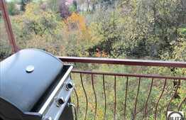 Penthouse cu 155 mp utili, 4 camere, in imobil tip vila! Garaj si parcare!