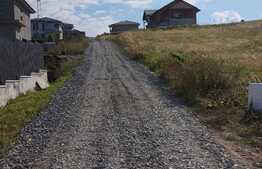 Casa la rosu in zona Valea Fanatelor, 110 mp utili, teren 800 mp