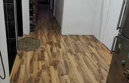 Apartament de 3 camere decomandate, 64mp + 2 balcoane, etaj intermediar, zona Campului