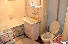 Apartament cu 3 camere, 68 mp, decomandat