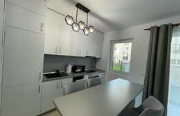 Apartament de 2 camere, curte privata 40 mp, garaj, complex Record Park