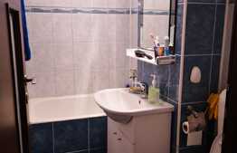 Apartament de 2 camere, decomandat, loc de parcare, zona Astra