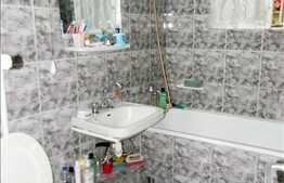 4 camere in zona strazii Aurel Vlaicu, etaj intermediar, partial mobilat