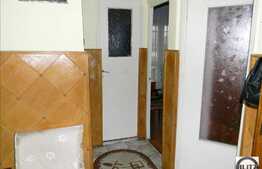 4 camere in zona strazii Aurel Vlaicu, etaj intermediar, partial mobilat