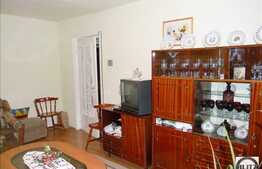 4 camere in zona strazii Aurel Vlaicu, etaj intermediar, partial mobilat