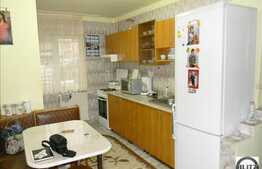 4 camere in zona strazii Aurel Vlaicu, etaj intermediar, partial mobilat