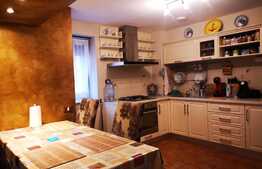 Apartament de 4 camere, etaj intermediar, 2 locuri de parcare, 2 băi, Răcădău