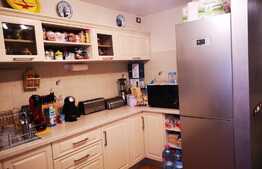 Apartament de 4 camere, etaj intermediar, 2 locuri de parcare, 2 băi, Răcădău