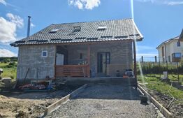 Casa individuala de 126 mp utili, 425 teren, terasa acoperita 31 mp, utilitati, Corusu!