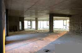 Spatiu comercial cu suprafata generoasa, 440 mp, Zorilor!