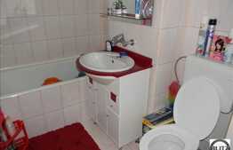 Vanzare apartamant 3 camere, 73.56 mp utili, cu boxa si loc de parcare