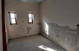 Apartament de 3 camere in duplex, gradina 125 mp, strada privata, zona Eroilor!