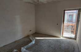 Apartament de 3 camere in duplex, gradina 125 mp, strada privata, zona Eroilor!