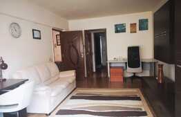 Apartament de 2 camere, etaj intermediar, zona Răcădău, priveliște spre pădure