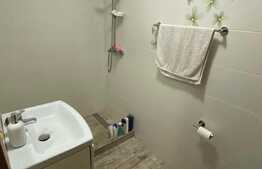 Apartament in vila cu 4 camere, 105 mp utili, 150 mp gradina, zona Regal, Baciu 