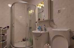 Apartament 3 camere, gradina 51 mp, loc de parcare, zona Terra!