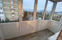 Apartament de 2 camere, decomandat, 45 mp, zona Craiter