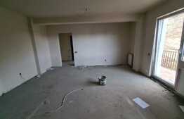 Apartament 2 camere, 52 mp, balcon 12 mp, etaj intermediar! Zona Teilor!