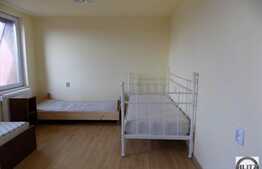 Apartament cu 3 camere, 100 mp, imobil tip casa, strada Patriciu Barbu