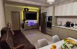 Apartament de lux, 80 mp, 4 camere, parcare, zona Terra!