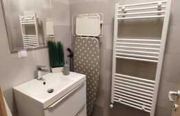 Apartament de lux, 80 mp, 4 camere, parcare, zona Terra!