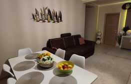 Apartament de lux, 80 mp, 4 camere, parcare, zona Terra!