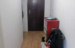 Apartament 2 camere decomandate la 1 minut de statia de tramvai!