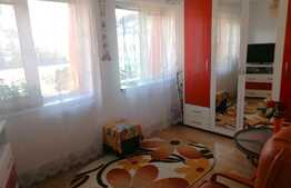 Apartament 2 camere decomandate la 1 minut de statia de tramvai!