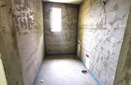 Apartament cu 3 camere semifinisat, cu CF, etaj intermediar! Zona strazii Teilor!