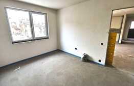 Apartament cu 3 camere semifinisat, cu CF, etaj intermediar! Zona strazii Teilor!