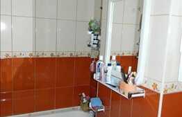 Apartament 2 camere, 50,5 mp, zona Piata Mercur, etaj intermediar