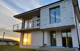 Reducere Pret! Priveliste rar de gasit! Casa individuala, 141 mp utili, 695 mp de teren, zona Sun Garden!