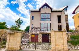 Vila de inchiriat, 400 mp, teren de 1000 mp, Gheorgheni, ideala sediu firma/clinica