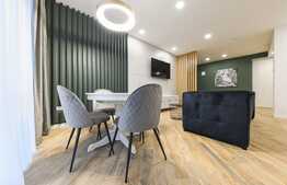 Apartament superb de 3 camere, totul nou, parcare, zona Parcul Central