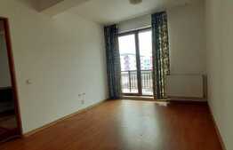 Apartament 3 camere, 55 mp, zona Sub Cetate
