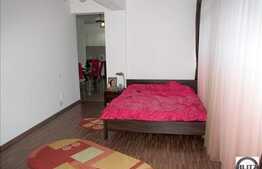 Inchiriere 2 camere, 67 mp utili, zona Plopilor, cu terasa 36 mp, loc de parcare