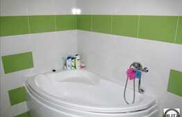 Inchiriere 2 camere, 67 mp utili, zona Plopilor, cu terasa 36 mp, loc de parcare