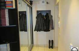 Vanzare apartament 2 camere, 50 mp plus 3 balcoane, zona Eroilor!