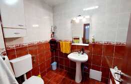 Oportunitate investitie! Apartament de 3 camere, semidecomandat, 57mp, parcare! Zona Stejarului