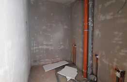 Apartament 2 camere, semifinisat, 44 mp., gradina 31 mp., zona Eroilor 