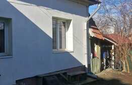 Casa 40 mp utili, 1 camera, curte comuna cu inca un vecin, central!