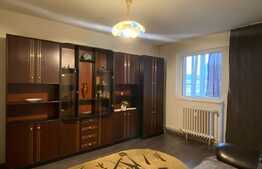 Apartament de 3 camere, decomandat, zona străzii Izlazului 