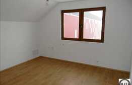 Vanzare apartament 3 camere in vila, 106 mp utili, zona Stadion CFR