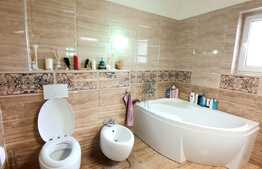 Apartament cu 2 camere si birou, etaj intermediar, parcare! Zona Stejarului!